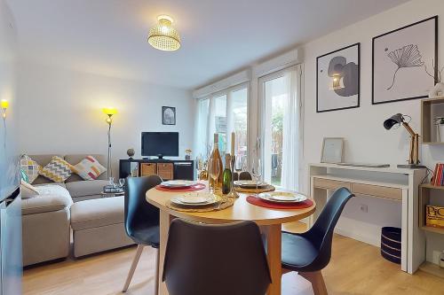 Appartement T2 exceptionnel avec Terrasse in Дрансі