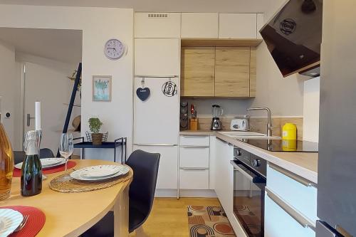 Appartement T2 exceptionnel avec Terrasse in Дрансі