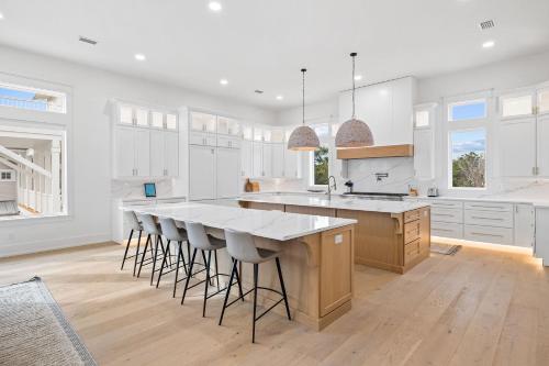 30A Backyard Paradise - Huge Luxury Vacation Home with Gulf Views & Private Pool in Inlet Beach (FL)