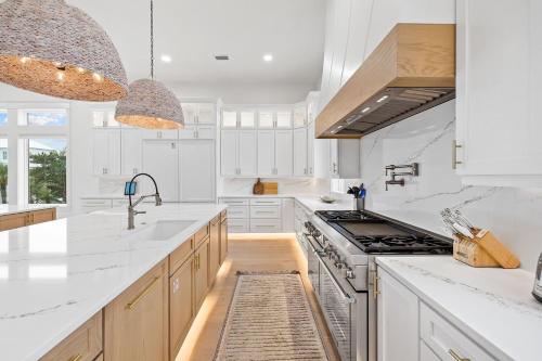 30A Backyard Paradise - Huge Luxury Vacation Home with Gulf Views & Private Pool in Inlet Beach (FL)