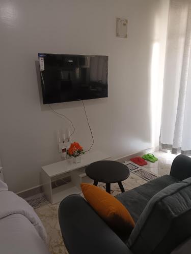 Studio BNB Meru town CBD in Meru