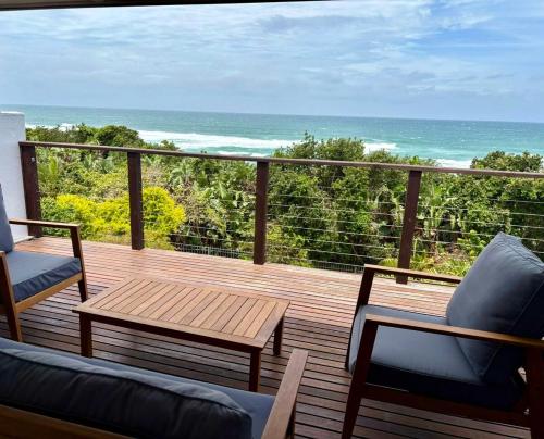 Lalamanzi Beach Villa - Direct Beach Access in Саутбруум