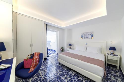 Hotel Terme San Michele & SPA, WorldHotels Distinctive Adults Only Room Type - Deluxe King Room with Terrace and Sea View - Non-Smoking