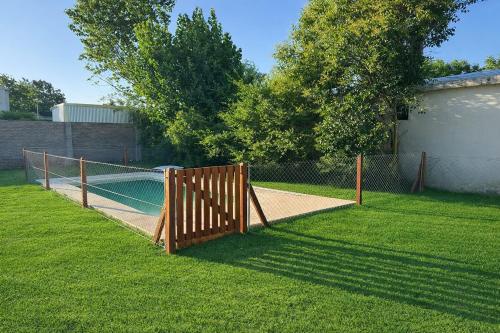 Casa con Pileta, Parrilla y Jardin en Rosario, Funes, Santa Fe in Funes
