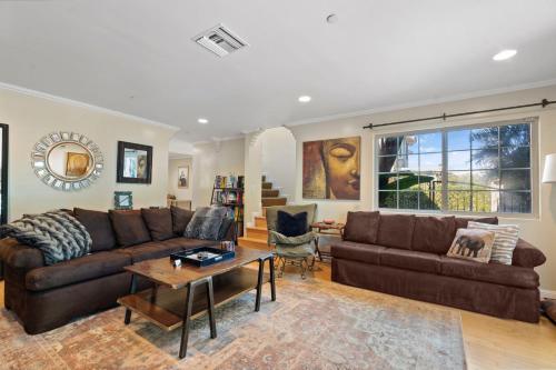 Burbank 4BR with Pool and Hot Tub by Colby and Conrad – khách sạn tại Burbank