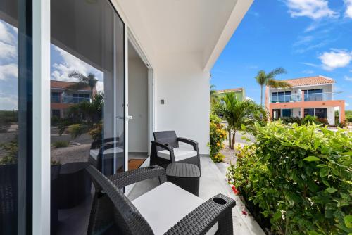 Ocean Hibiscus, Punta Azul, Curacao in Lagun