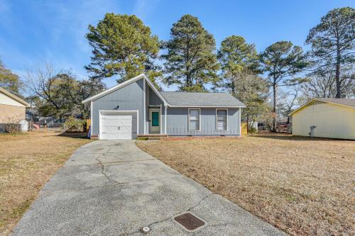 Quiet & Modern Family Home in Spring Lake in Spring Lake (NC)