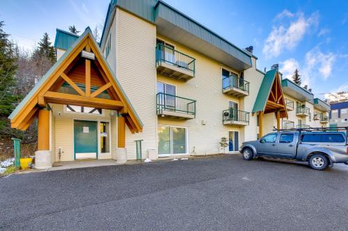 Walk to Chair Lift: Mtn-View Schweitzer Studio! in Sandpoint (ID)