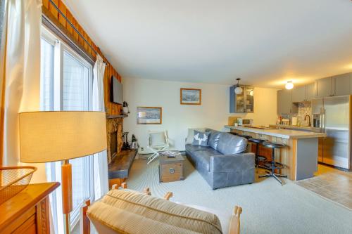 Walk to Chair Lift: Mtn-View Schweitzer Studio! in Sandpoint (ID)