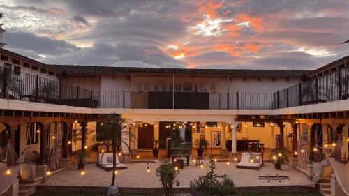 Tauro, Antigua Guatemala