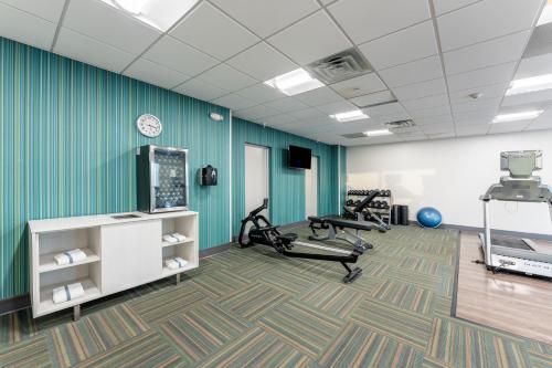 Holiday Inn Express & Suites Nashville North - Springfield an IHG Hotel - image 6