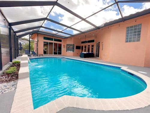 Luxurious 4-Bedroom House with Pool in Coral Springs (FL)