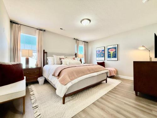 . Cozy Equestrian Themed Getaway in Wilmington