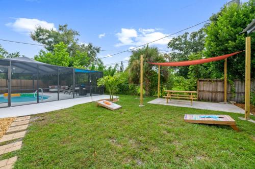 Serenity on Lark St 4BD 2BA Pool Home Just minutes to the beach in Seminole (FL)