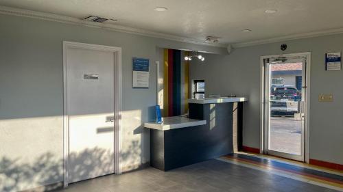 Lobby, Motel 6 Lamesa, TX in Lamesa (TX)