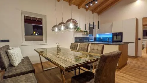 Bungalow in ruhiger Sonnenlage direkt am Lechweg in Stanzach, Österreich