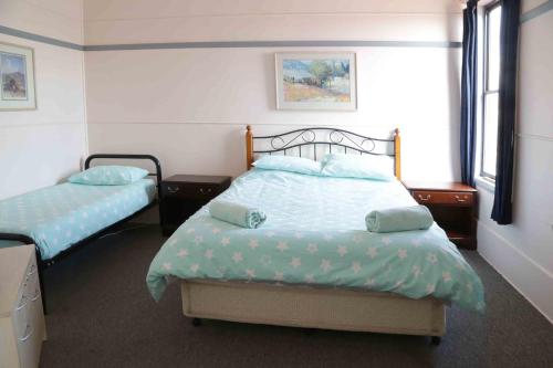 1 double bed