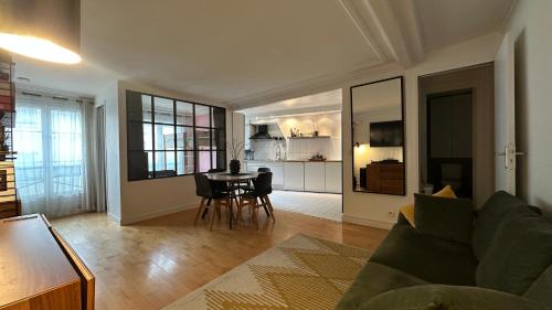 Place de la Madeleine - Appartement Classique - image 3