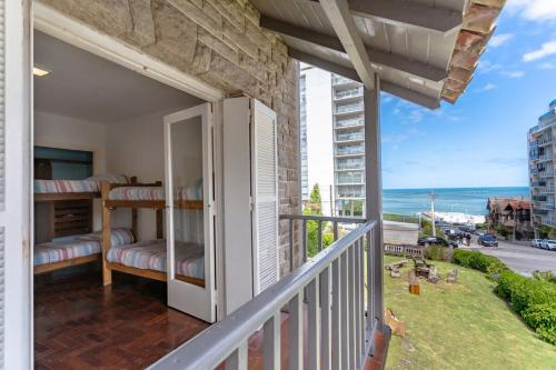 Roca Rosa Beach House 1