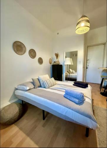 Le Perchoir Toulousain - Studio with Shared WC in the Heart of Rue Alsace Lorraine
