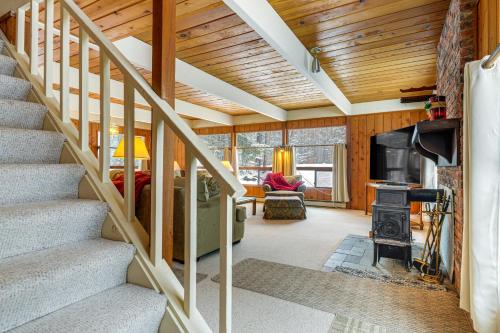 Outdoor Adventure Hub! Family Home in West Dover in Dover (VT)