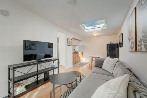 Marbella Lane -Cozy 1BR Studio in Palo Alto DWTN – khách sạn tại Palo Alto