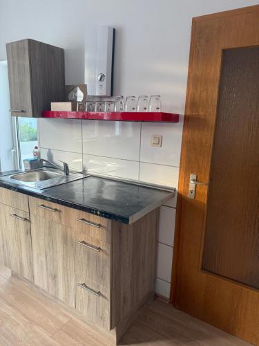 City Apartment 3 #Netflix &Wlan &Kaffee Maschine & Zentral & 500m Innenhafen & 2 min U Bahn in Duisburg
