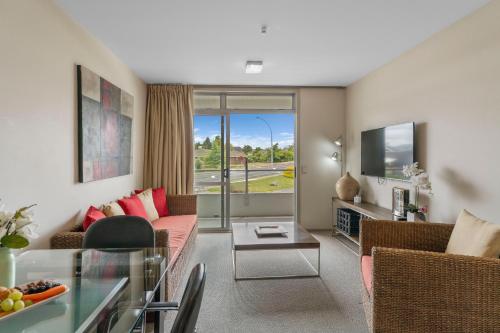 Lake Terrace Apartment - image 2