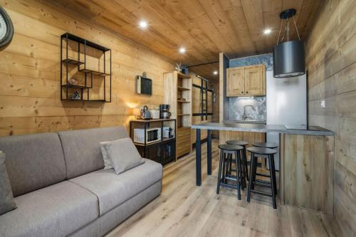Stylish Studio Apt, Alpine Nest with Panoramic VT Views, Sleeps 4 - Résidence Les Hauts De La Vanoise