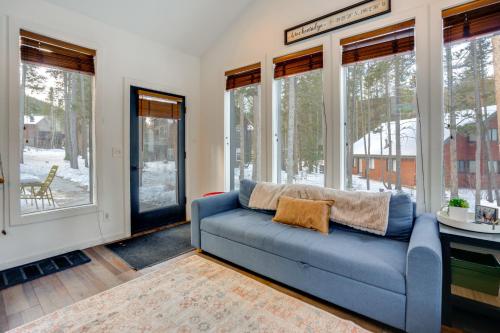 A-Frame Cabin in Breckenridge 4 Mi to Skiing! in Breckenridge, USA