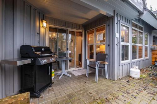 Arrowhead Point 2 by Outpost Whistler, Уистлер (фото 10)