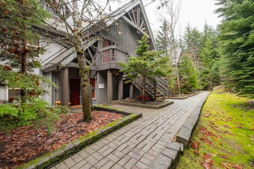 Arrowhead Point 2 by Outpost Whistler, Уистлер (фото 6)