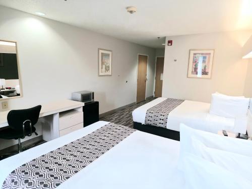 Microtel Inn & Suites Claremore - image 13