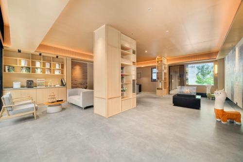 奇遇九寨之悦酒店Adventure Jiuzhai Hyatt Hotel in จิ่วไจ้โกว