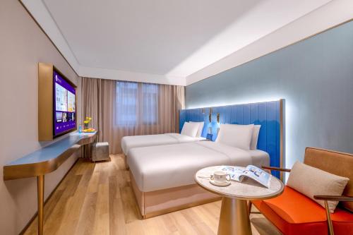 Manxin Hotel Wuhan Yellow Crane Tower Yangtze River Bridge – Wuhan, OH