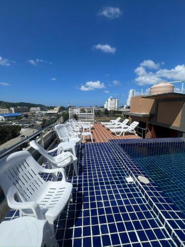 A környék, OYO Dynasty Hotel in Patong