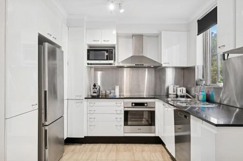Beachside Living on Arden Street - image 7