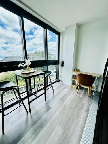 Brand New Lush Studio Apartment close to airport in Miramar
