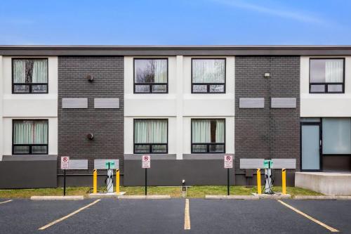 . Days Inn by Wyndham Liberty Monticello