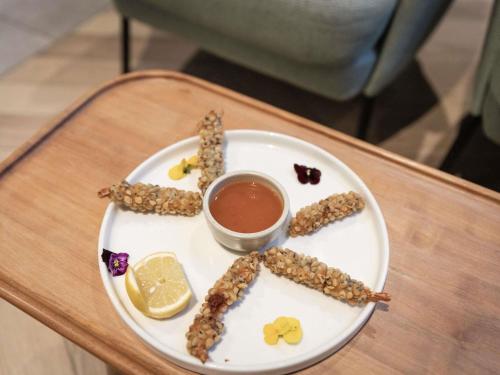 Novotel Brussels Off Grand Place - image 3