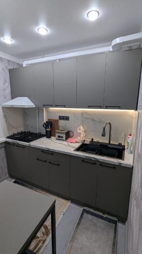 3 комн квартира в центре у Каныбека, Biszkek (zdjęcie 5)