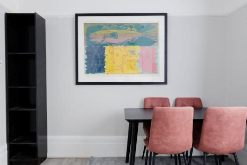 2BDR Victorian Retreat in East London - image 2