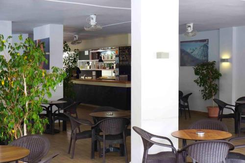 Sunlight Garden Hotel - image 6
