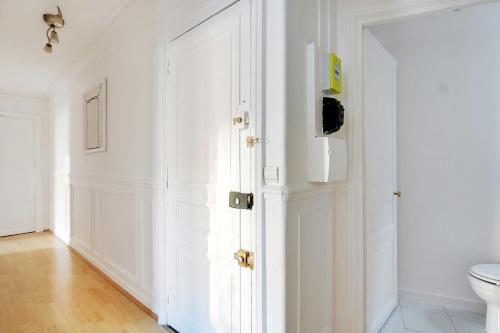 Beautiful apartment - 2BR 4P - Arc de Triomphe - image 7