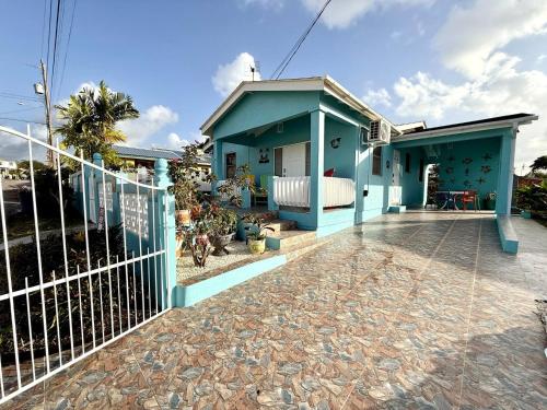 Steps to the Sea - by ZenBreak – khách sạn tại Speightstown