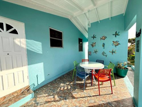 Instalações, Steps to the Sea - by ZenBreak in Speightstown