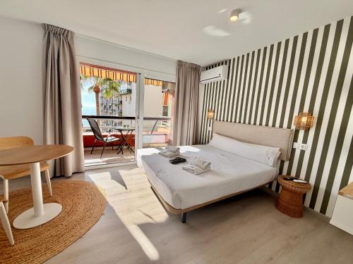 Marbella Beachfront Studio - EaW Homes