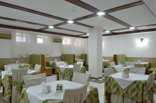ห้องจัดเลี้ยง, Altyn Dala Hotel in เขตซาเรียร์กา