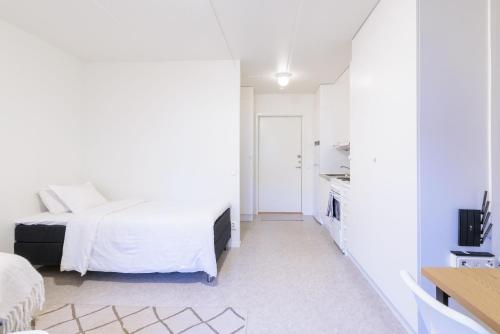 Easy Livin' Apartment Hotel - image 9