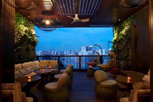 Food and beverages, Momentus Hotel Alexandra in HarbourFront